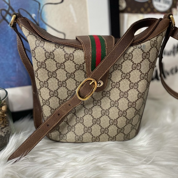 Gucci Bucket Bag (Vintage and Authentic) - Picture 1 of 16